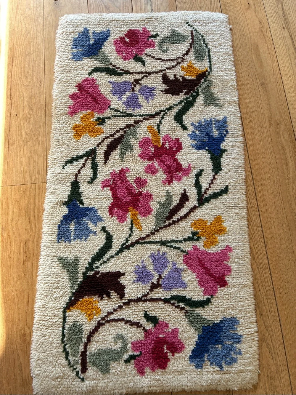 Vintage wool hook Floral Cream Area Rug Runner - Pink Blue Green Floral Design